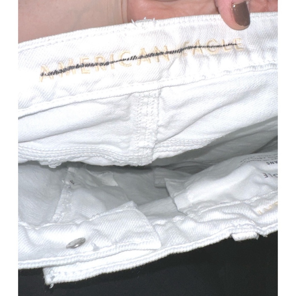 American Eagle white 90’s straight jeans - Picture 7 of 8